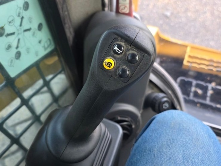 2022-caterpillar-272d3-image-49