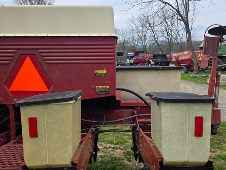 international-800-image-12