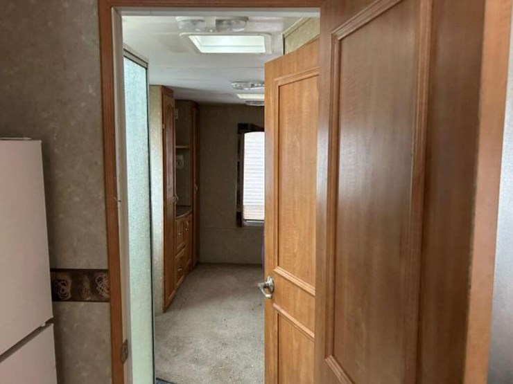 2010-gulf-stream-innsbruck-supreme-lodge-40tbs-t/a-image-62