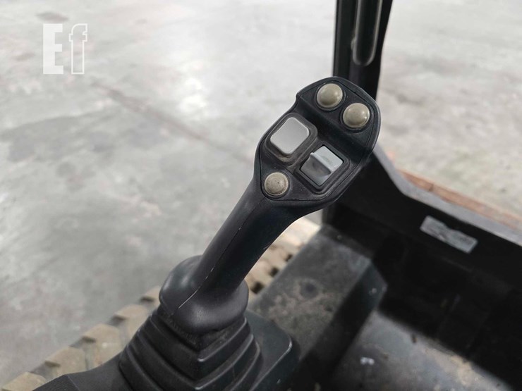 2020-jcb-3ts-8t-image-17