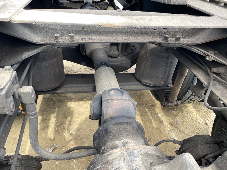 #400-•-1997-mac-ch600-semi-(has-wi-title)-image-38