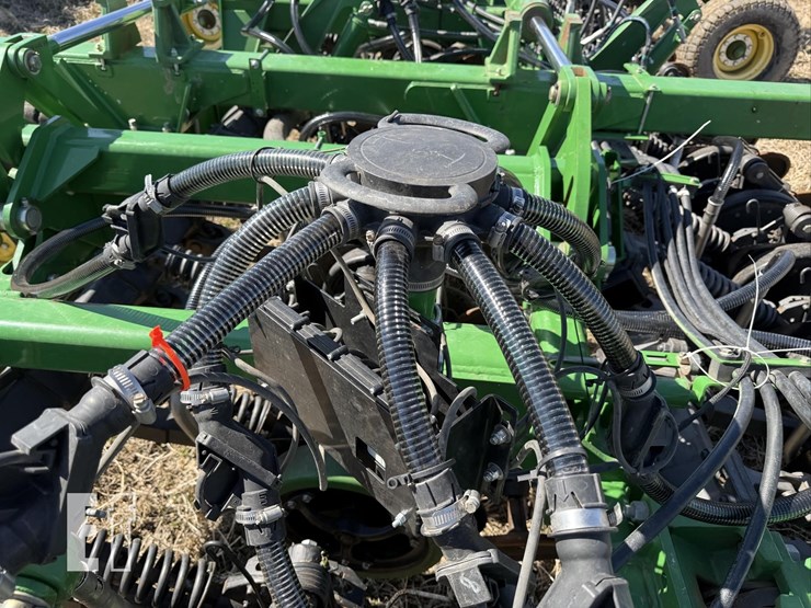 2012-john-deere-1890-image-26