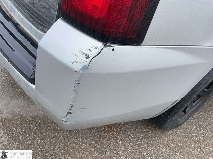 2017-chevrolet-tahoe-image-31