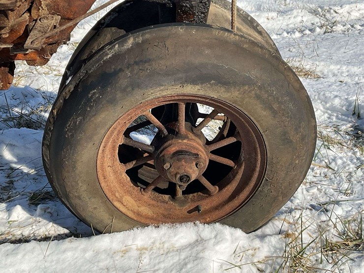 1938-fordson-all-around-image-14