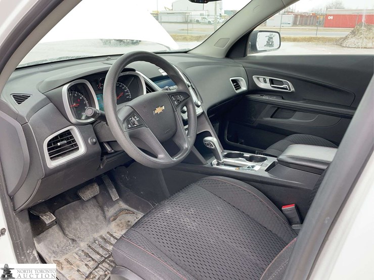 2015-chevrolet-equinox-image-11