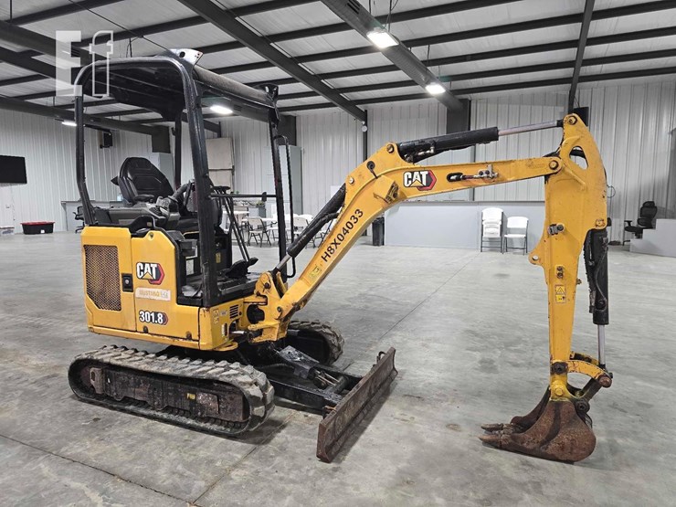 2021-caterpillar-301.8-image-2