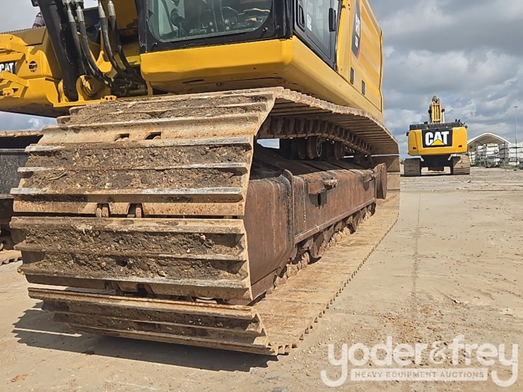 2019-caterpillar-336-image-12