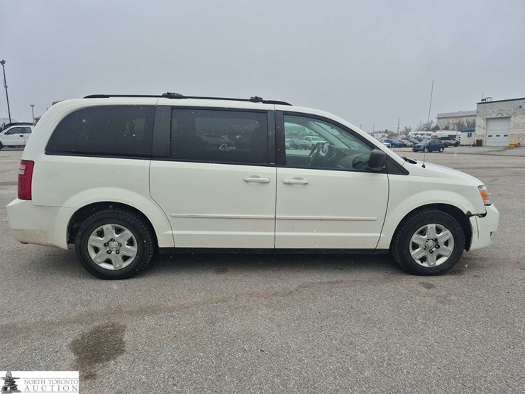 2008-dodge-grand-caravan-se-image-4