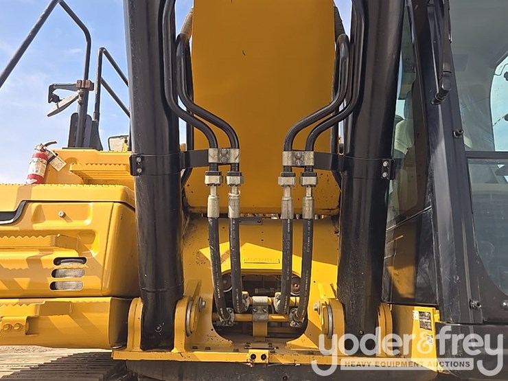 2017-caterpillar-336fl-image-36