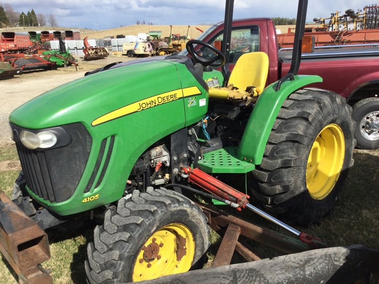 john-deere-4105-image-1