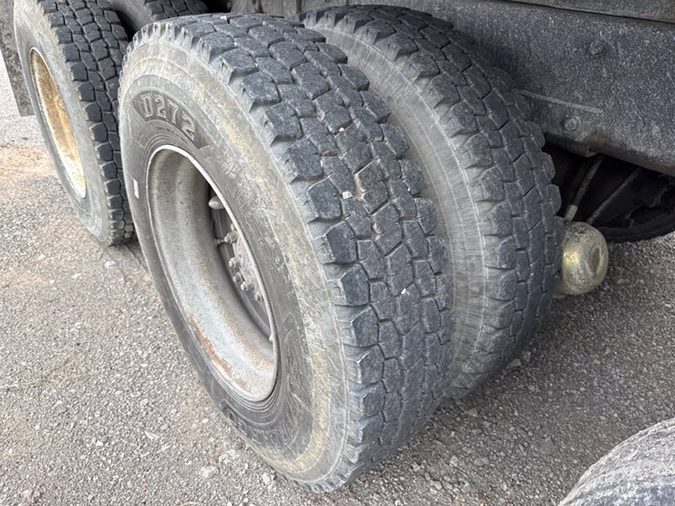 1990-peterbilt-357-image-58