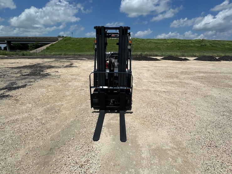 heli-5k-forklift-image-2