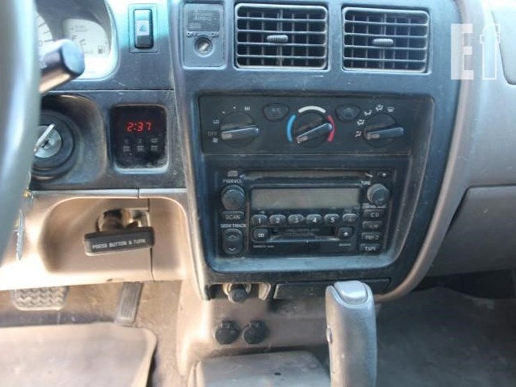 2001-toyota-tacoma-image-14