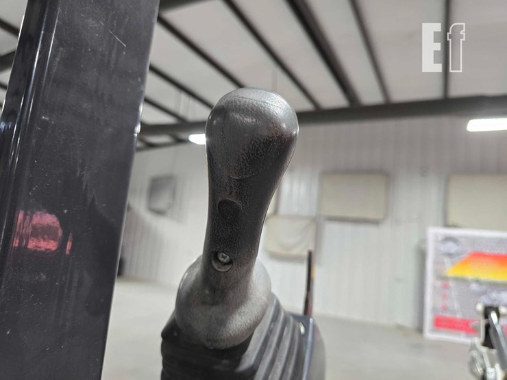 2022-bobcat-e10-image-22