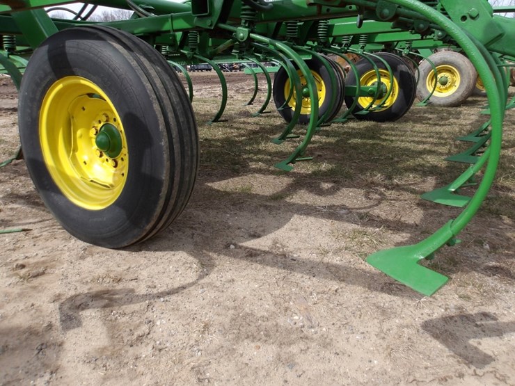 john-deere-1010-image-10