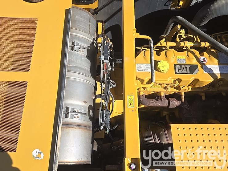 2019-caterpillar-336-image-57