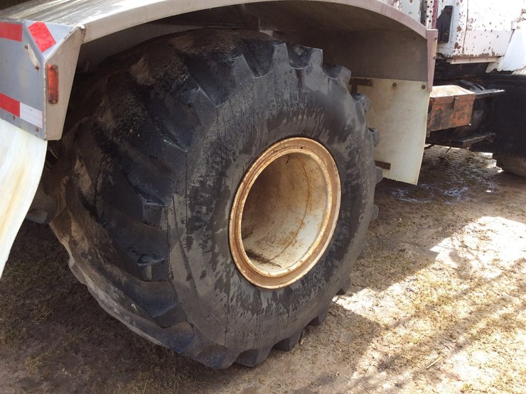 1990-ford-l8000-image-11