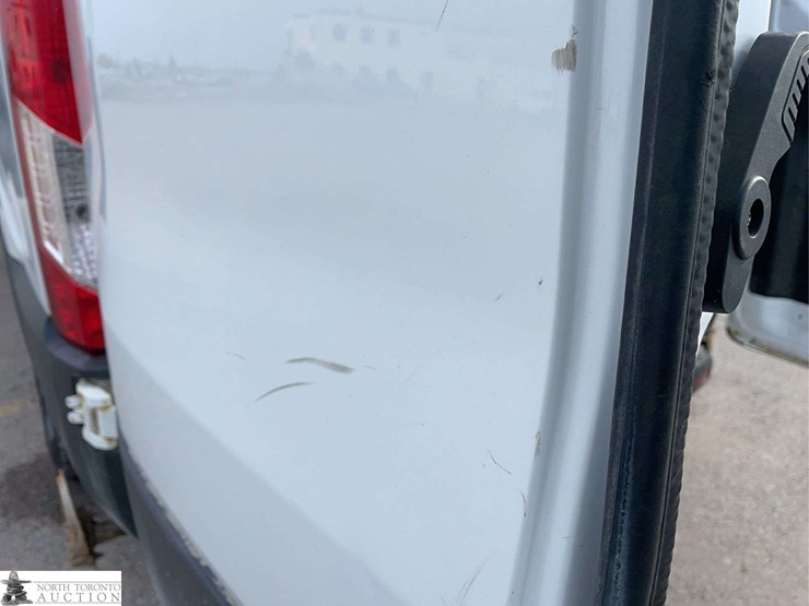 2016-ford-transit-image-26