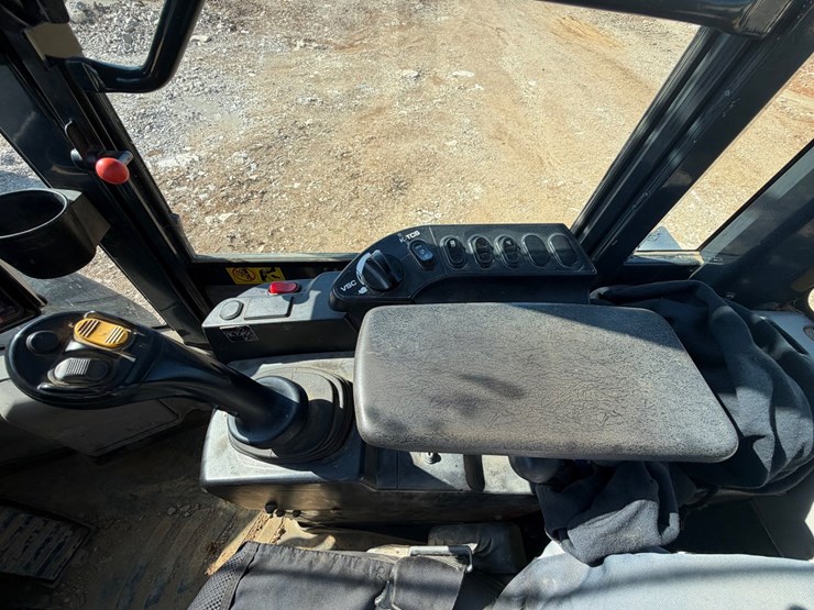 2016-komatsu-wa320-7-image-17