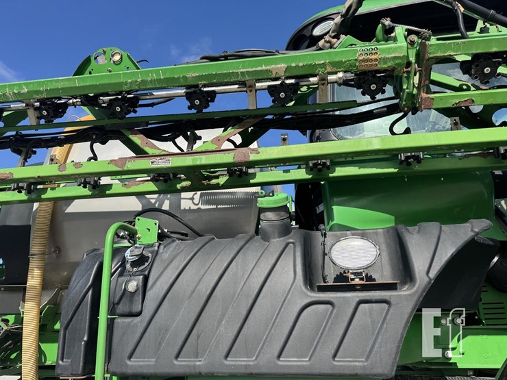 2019-john-deere-r4038-image-8