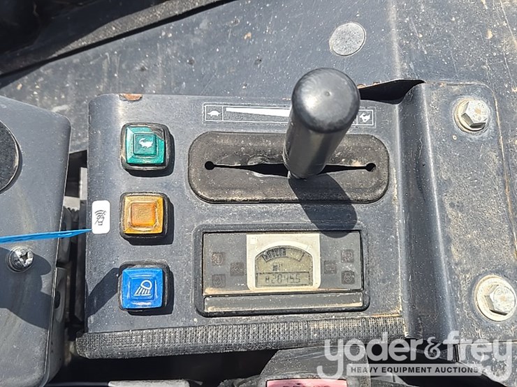 2022-deere-26g-image-68