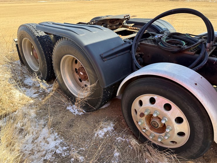 2006-peterbilt-379-image-5