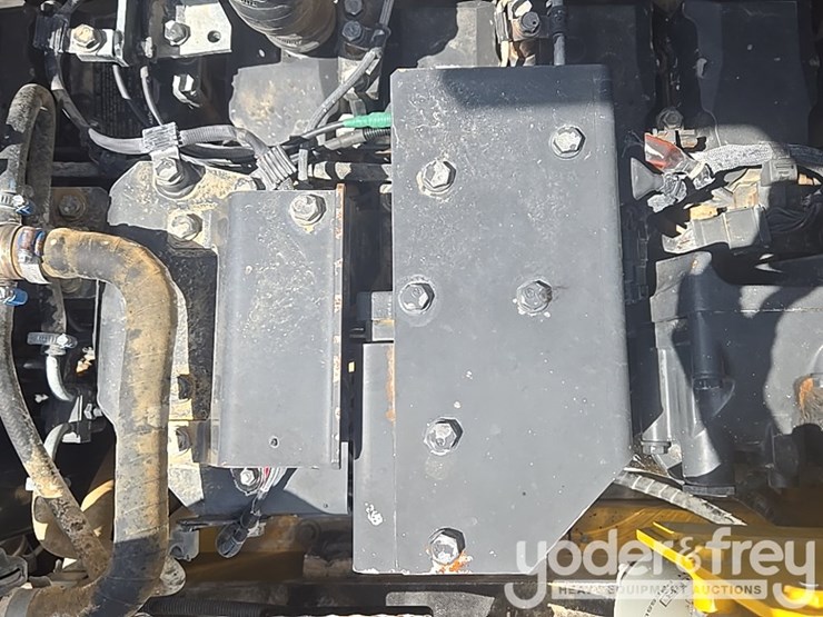 2015-komatsu-pc490-lc-11-image-106