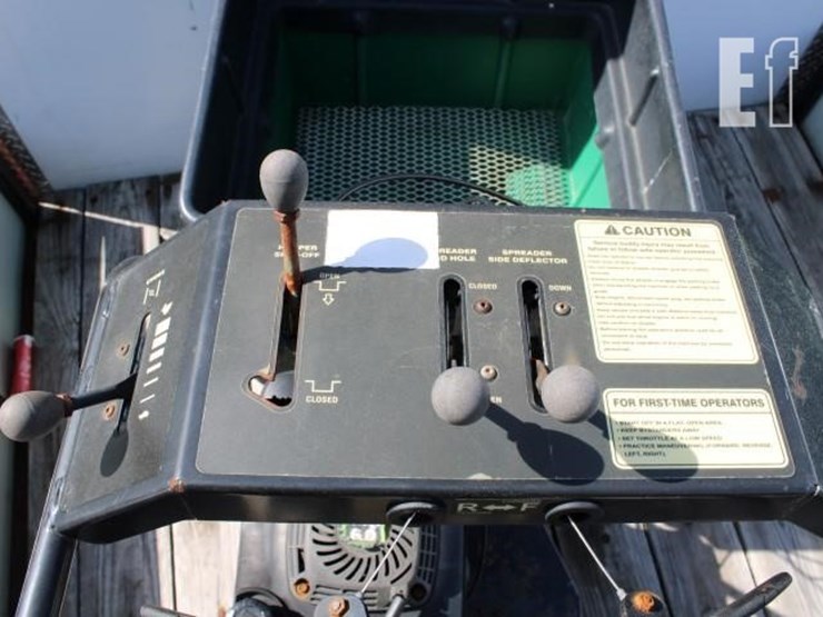 #5603-lesco-commercial-plus-gas-powered-spreader-6-image-5