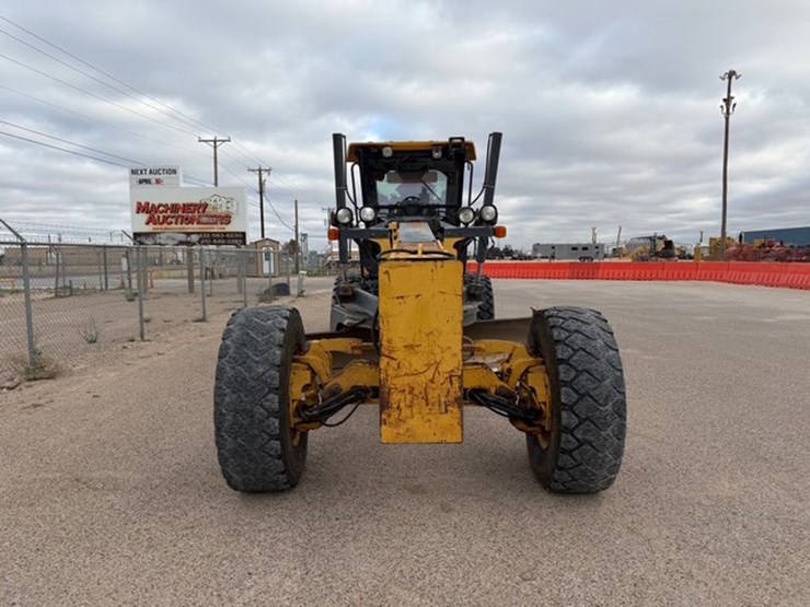 2005-deere-672d-image-2