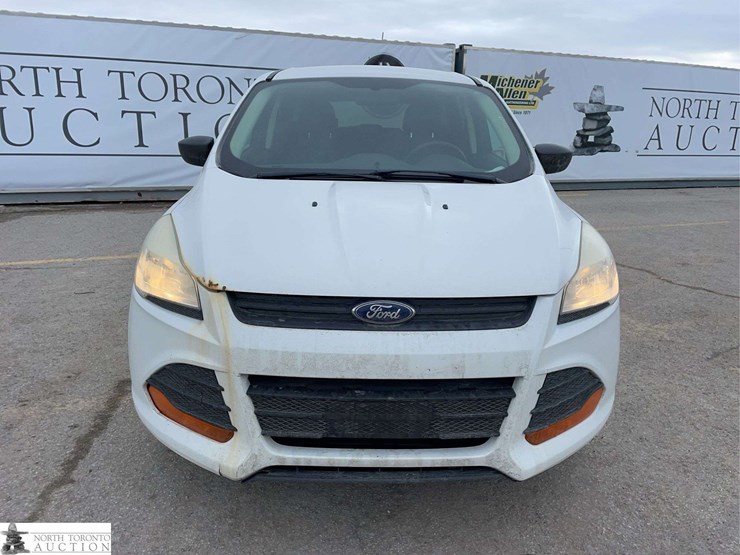 2015-ford-escape-image-2