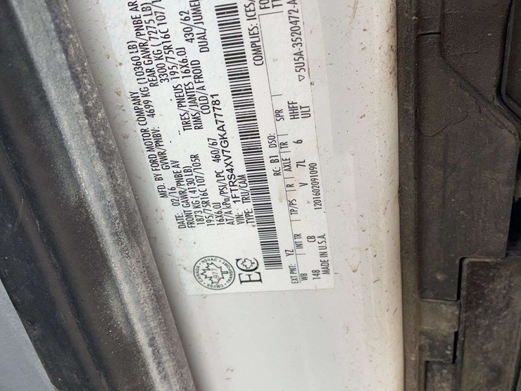 2016-ford-transit-image-26