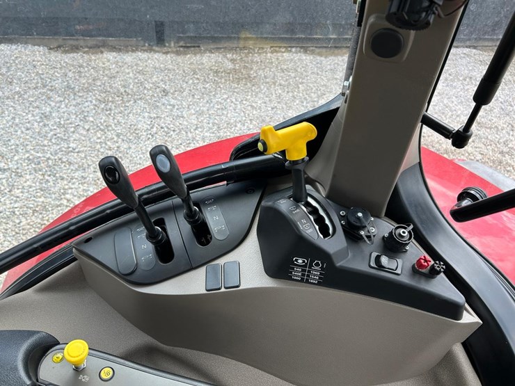 2021-case-ih-vestrum-100-image-22