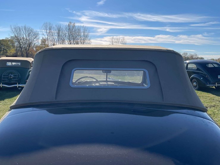 1948-ford-super-deluxe-convertible-image-31