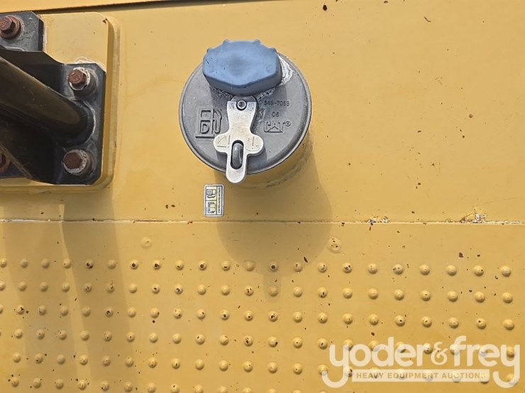 2017-caterpillar-336fl-image-93