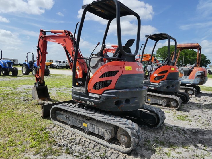 2021-kubota-u25-image-4