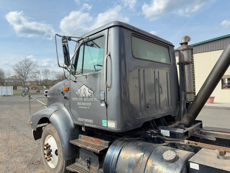 1994-international-8200-image-14