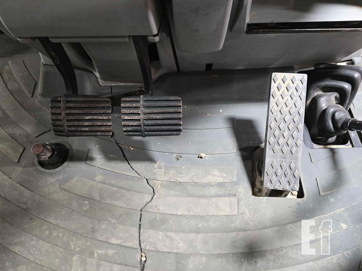 2009-caterpillar-416e-image-16