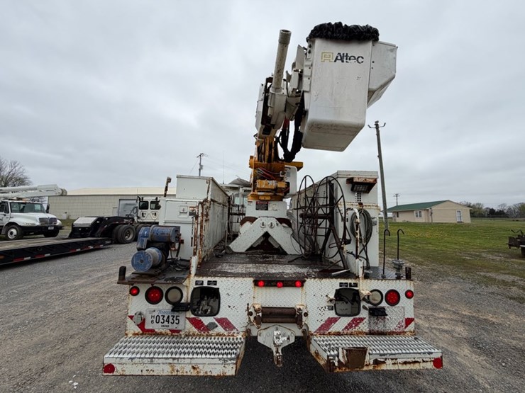 2009-international-durastar-4300-image-7