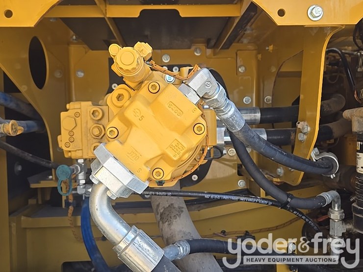 2019-caterpillar-336-image-46