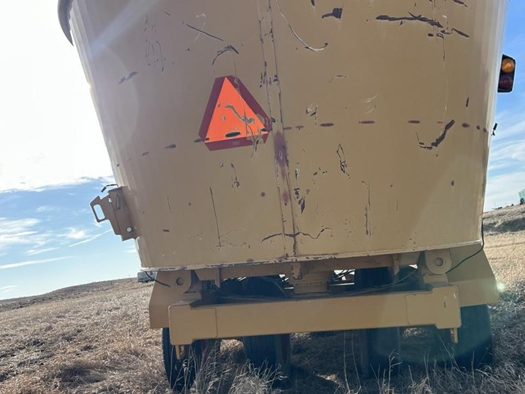 haybuster-cmf830-image-6