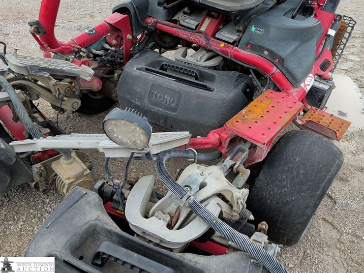 2013-toro-groundsmaster-3320-image-26