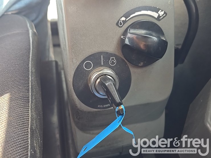 2018-caterpillar-305.5-image-96