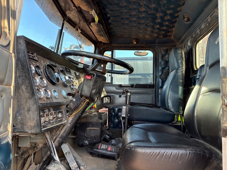 1998-kenworth-w900-image-9