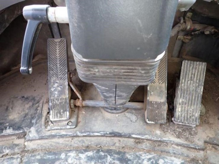 2010-doosan-dl250-image-13