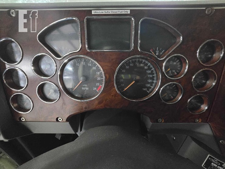 2017-mack-pinnacle-chu613-image-12