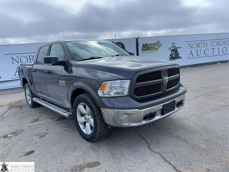 2017-dodge-1500-image-3