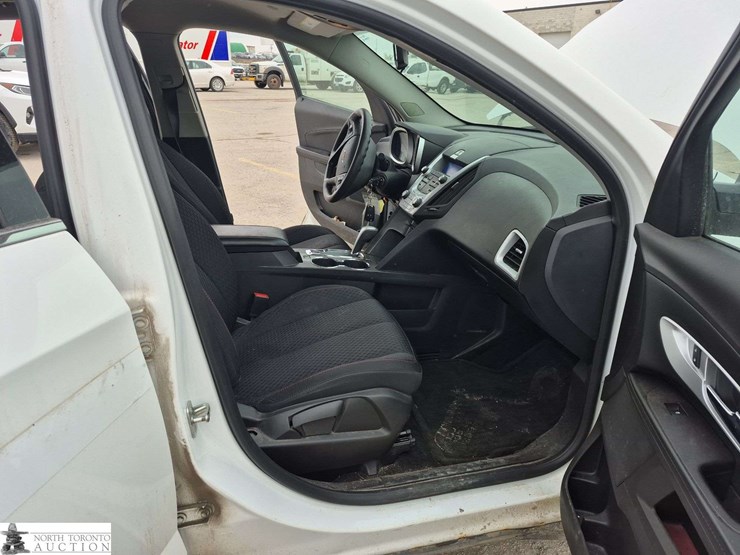 2015-chevrolet-equinox-image-29