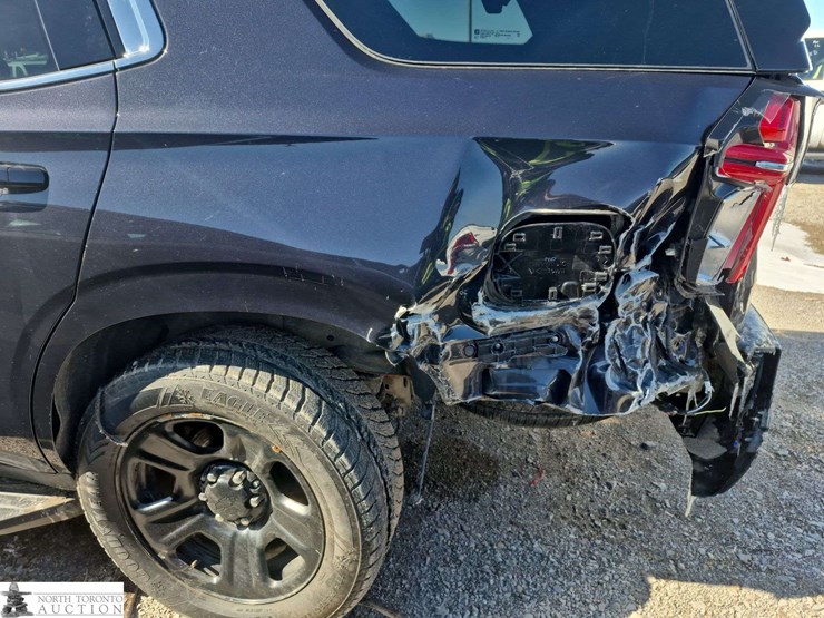 2023-chevrolet-tahoe-image-34