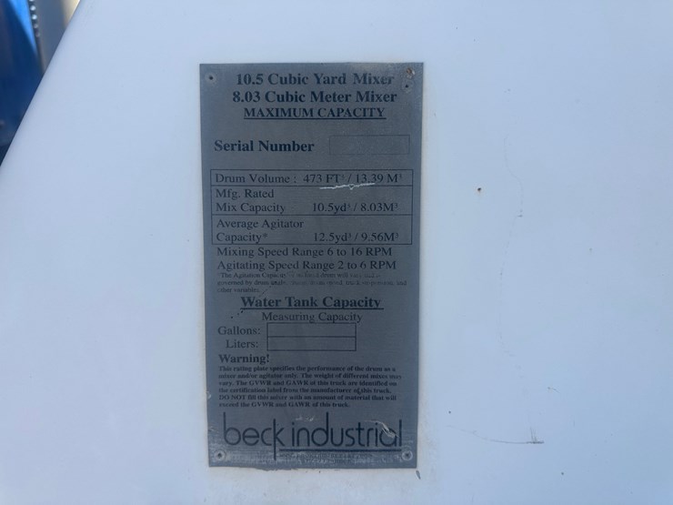 2005-mack-cv713-mixer-truck-image-12