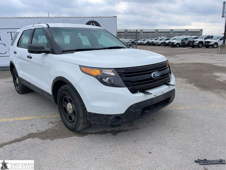 2014-ford-explorer-image-3